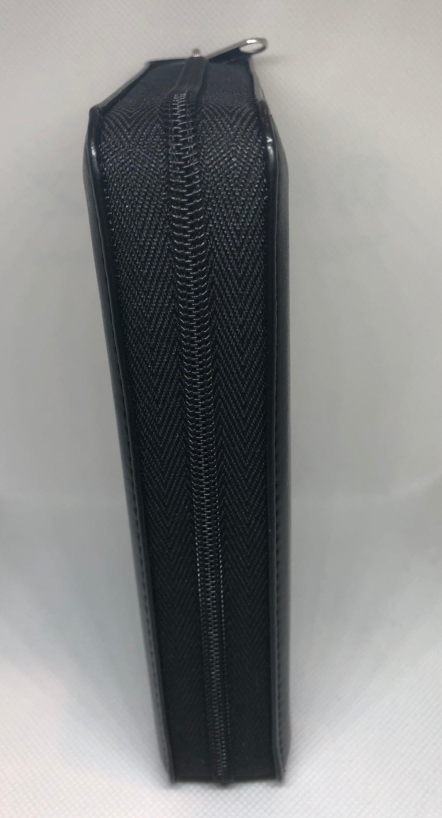 Biblia de Promesas Compacta RV60 - Piel Negra con Cierre